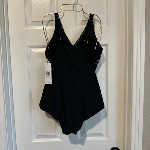 Women's Tummy Control Swimsuit One Piece Black Size 12 - Picture 3 of 6